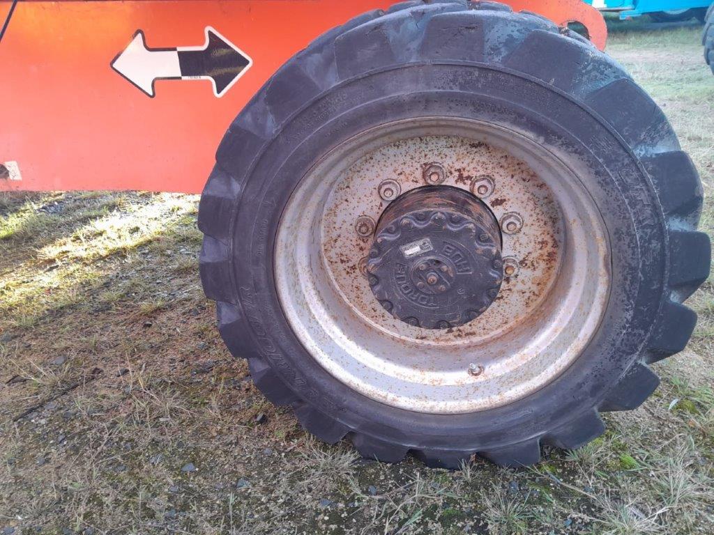 Sold - Articulated Boom Lift - View 2